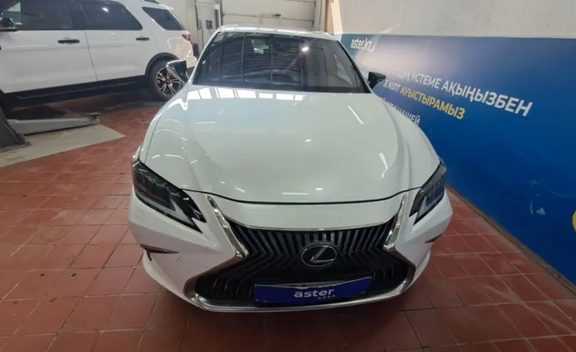 Lexus ES 2019 года за 22 000 000 тг. в Астана фото 2
