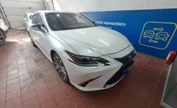 Lexus ES 2019 года за 22 000 000 тг. в Астана фото 3