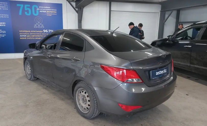 Hyundai Solaris 2014 года за 3 800 000 тг. в Астана фото 4