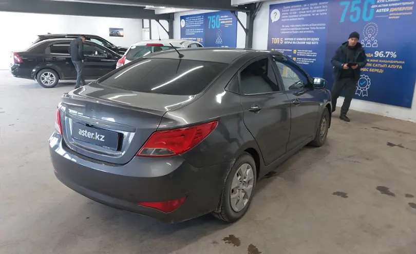 Hyundai Solaris 2014 года за 3 800 000 тг. в Астана фото 3