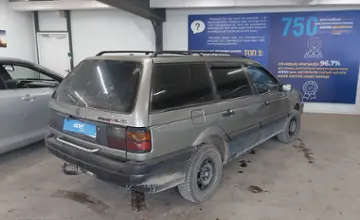 Volkswagen Passat 1993 года за 1 500 000 тг. в Астана фото 3