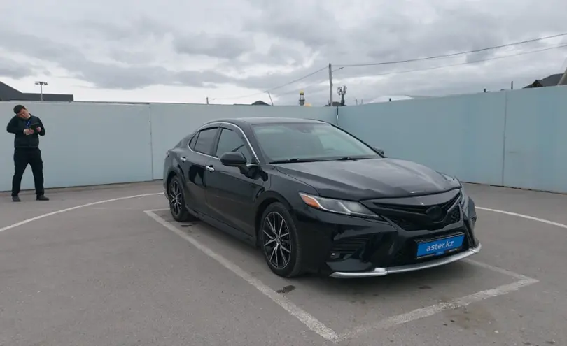 Toyota Camry 2019 года за 12 000 000 тг. в Шымкент фото 2