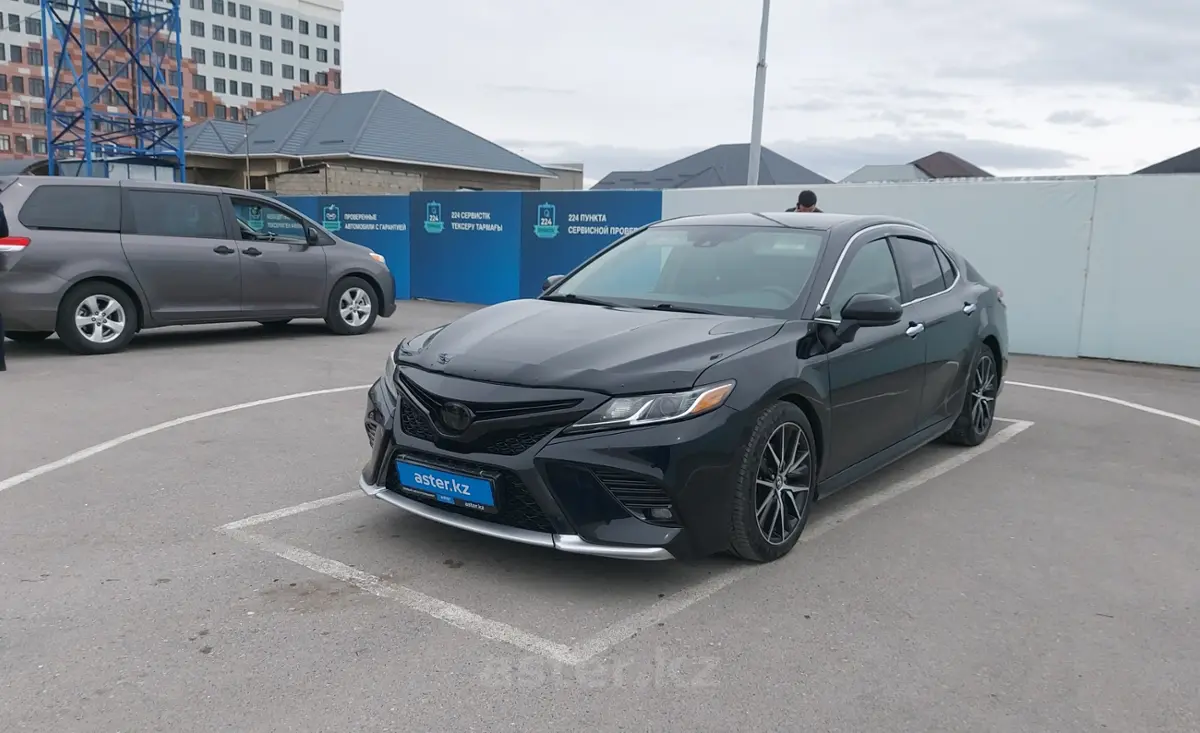 Toyota Camry 2019 года за 12 000 000 тг. в Шымкент