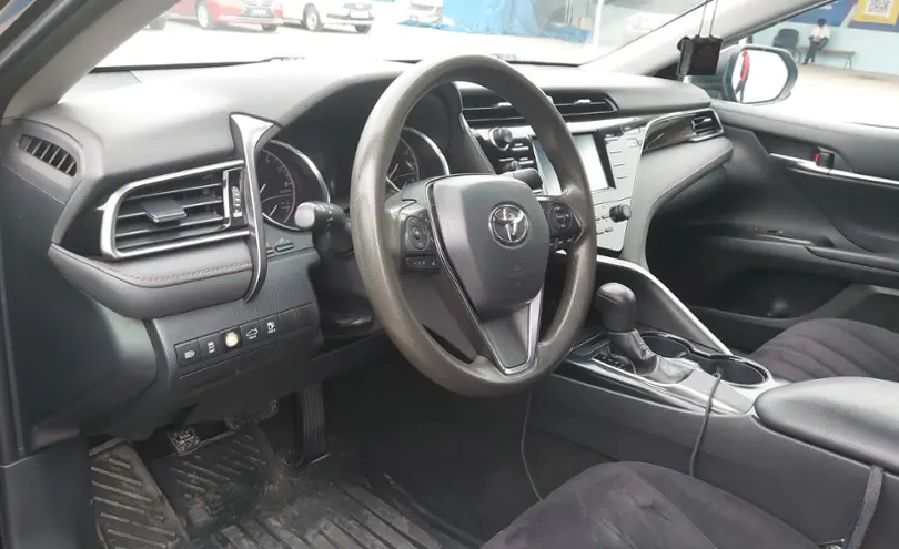 Toyota Camry 2019 года за 12 000 000 тг. в Шымкент фото 5