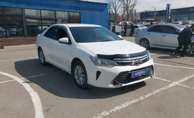 Toyota Camry 2015 года за 10 000 000 тг. в Алматы фото 2