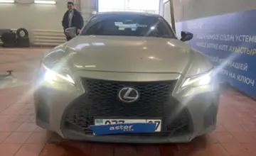 Lexus IS 2021 года за 23 000 000 тг. в Астана фото 2