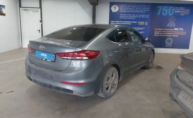 Hyundai Elantra 2018 года за 7 500 000 тг. в Астана фото 3