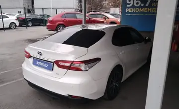 Toyota Camry 2019 года за 10 000 000 тг. в Алматы
