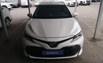 Toyota Camry 2019 года за 10 000 000 тг. в Алматы фото 2
