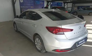 Hyundai Elantra 2019 года за 8 200 000 тг. в Астана фото 4