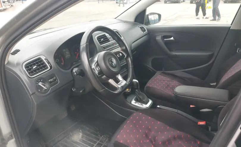 Volkswagen Polo 2019 года за 7 500 000 тг. в Алматы фото 5