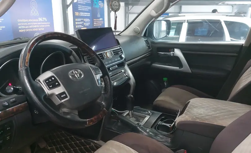 Toyota Land Cruiser 2013 года за 19 000 000 тг. в Астана фото 5