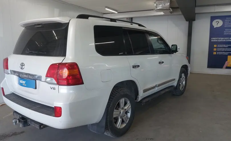 Toyota Land Cruiser 2013 года за 19 000 000 тг. в Астана фото 3