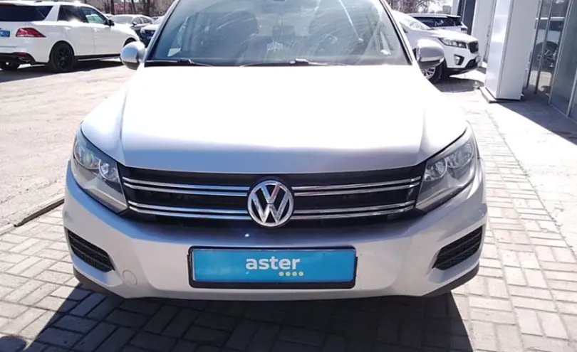Volkswagen Tiguan 2015 года за 8 500 000 тг. в Актобе фото 2