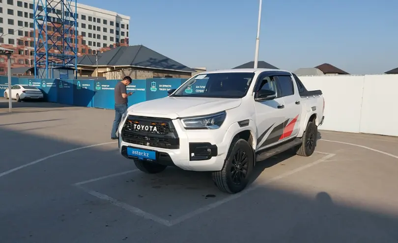 Toyota Hilux 2021 года за 18 500 000 тг. в Шымкент