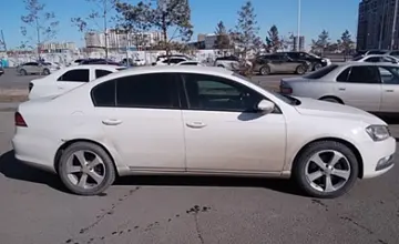 Volkswagen Passat 2014 года за 5 000 000 тг. в Астана фото 4