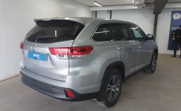 Toyota Highlander 2019 года за 19 000 000 тг. в Астана фото 3