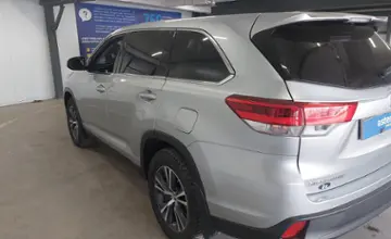 Toyota Highlander 2019 года за 19 000 000 тг. в Астана фото 4