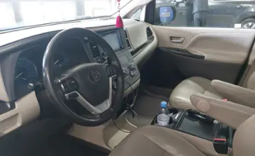 Toyota Sienna 2018 года за 16 000 000 тг. в Астана фото 5