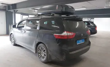 Toyota Sienna 2018 года за 16 000 000 тг. в Астана фото 4