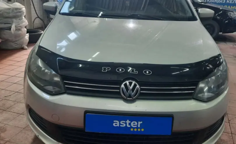 Volkswagen Polo 2015 года за 5 000 000 тг. в Астана фото 2