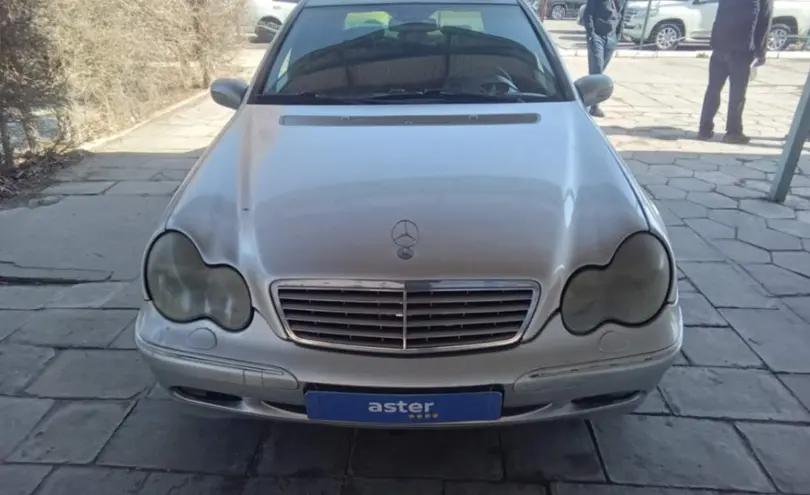 Mercedes-Benz C-Класс 2003 года за 3 000 000 тг. в Талдыкорган фото 2