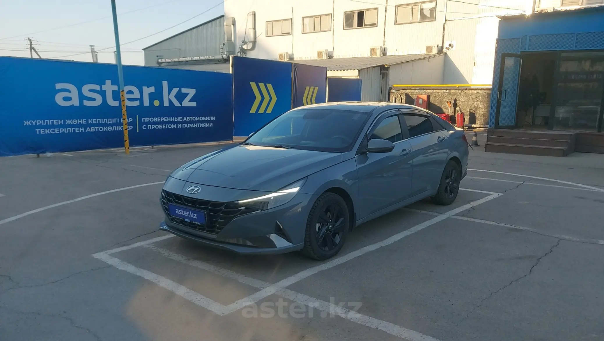 Hyundai Elantra 2023