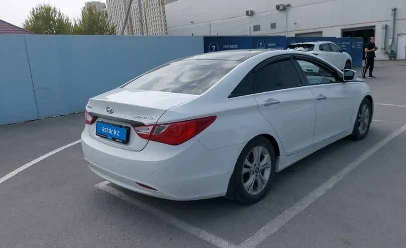 Hyundai Sonata 2012 года за 7 000 000 тг. в Шымкент фото 3