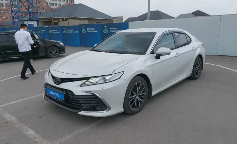 Toyota Camry 2021 года за 17 000 000 тг. в Шымкент
