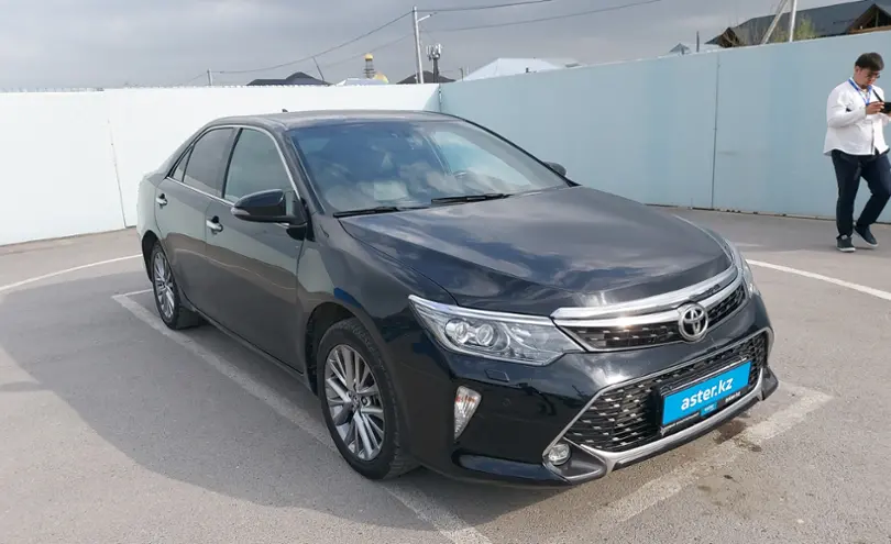 Toyota Camry 2017 года за 11 000 000 тг. в Шымкент фото 2