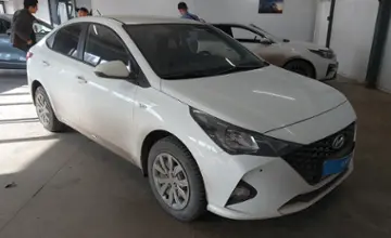 Hyundai Accent 2020 года за 6 500 000 тг. в Астана фото 2