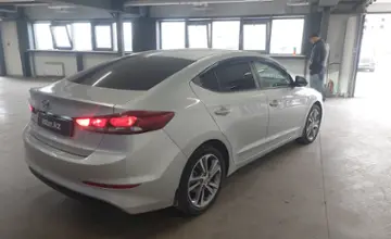 Hyundai Elantra 2018 года за 8 000 000 тг. в Астана фото 3