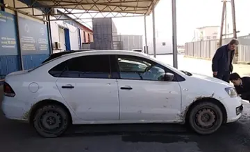 Volkswagen Polo 2017 года за 6 000 000 тг. в Атырау фото 4