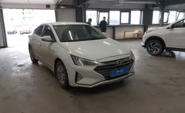 Hyundai Elantra 2019 года за 6 500 000 тг. в Астана фото 2