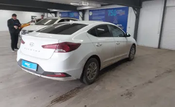 Hyundai Elantra 2019 года за 6 500 000 тг. в Астана фото 3