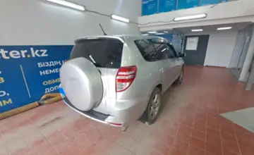 Toyota RAV4 2010 года за 7 900 000 тг. в Астана