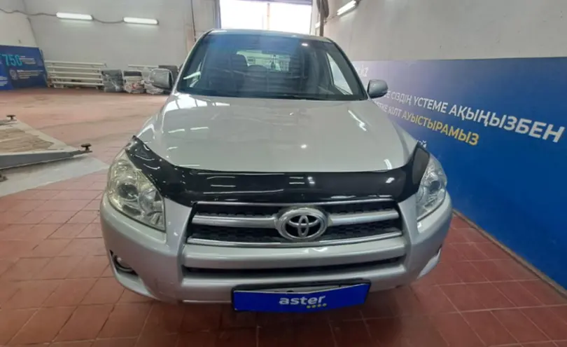 Toyota RAV4 2010 года за 7 900 000 тг. в Астана фото 2