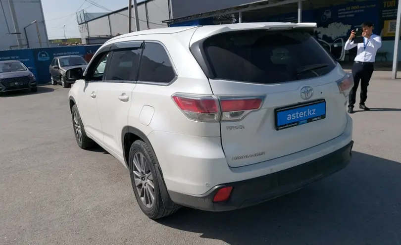 Toyota Highlander 2014 года за 17 000 000 тг. в Шымкент фото 4
