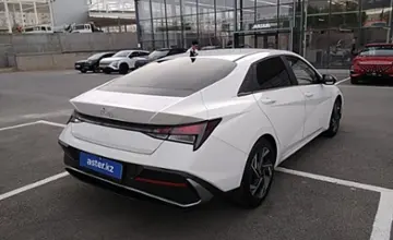 Hyundai Elantra 2023 года за 9 000 000 тг. в Шымкент