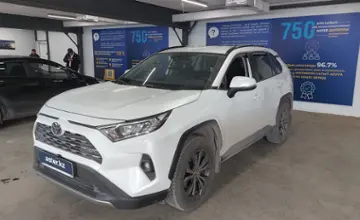 Toyota RAV4 2023 года за 17 500 000 тг. в Астана фото 1