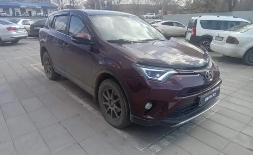 Toyota RAV4 2018 года за 13 000 000 тг. в Уральск фото 3