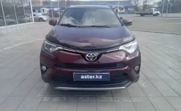 Toyota RAV4 2018 года за 13 000 000 тг. в Уральск фото 2