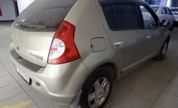 Renault Sandero 2011