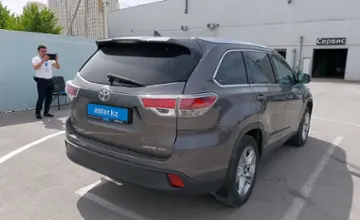 Toyota Highlander 2016 года за 18 000 000 тг. в Шымкент фото 3