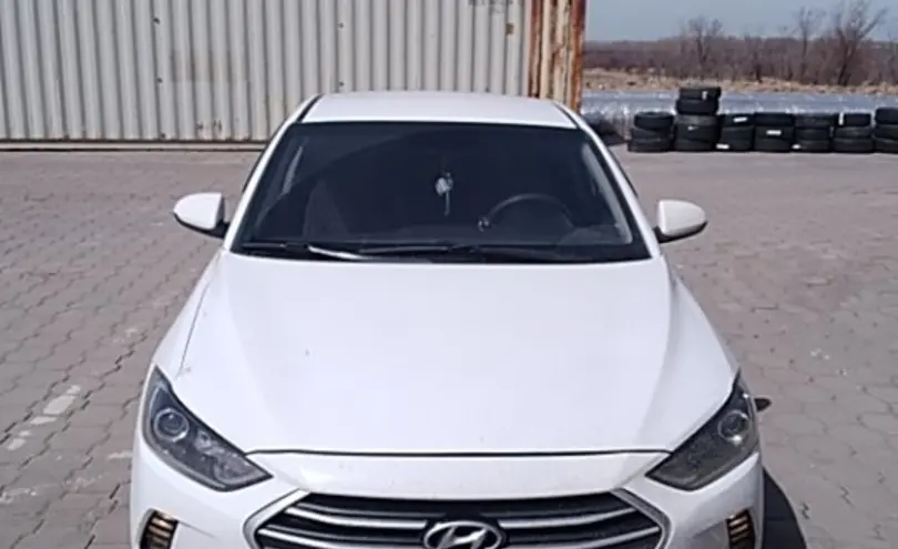 Hyundai Elantra 2018 года за 6 500 000 тг. в Караганда фото 2