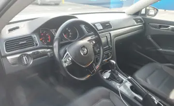 Volkswagen Passat 2017 года за 7 000 000 тг. в Алматы фото 5