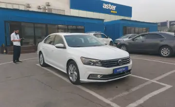 Volkswagen Passat 2017 года за 7 000 000 тг. в Алматы фото 2