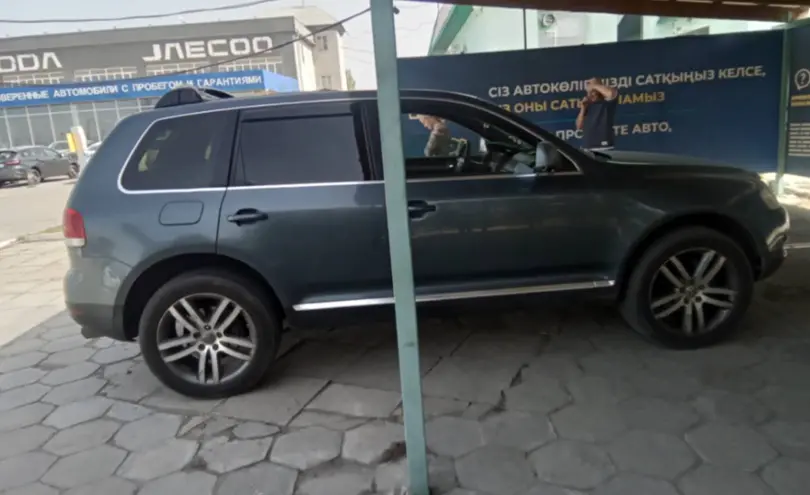 Volkswagen Touareg 2005 года за 5 500 000 тг. в Талдыкорган фото 4