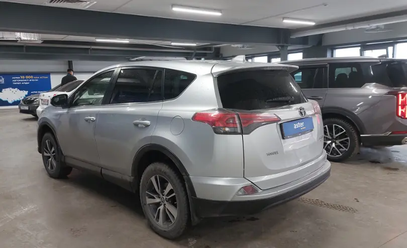 Toyota RAV4 2016 года за 12 200 000 тг. в Астана фото 4