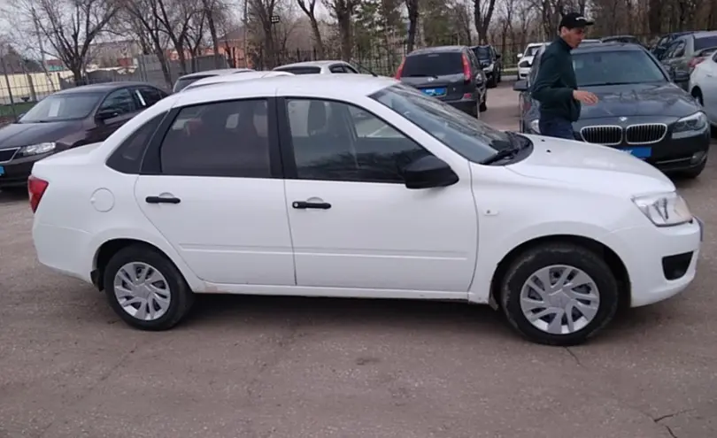LADA (ВАЗ) Granta 2018 года за 3 500 000 тг. в Актобе фото 4